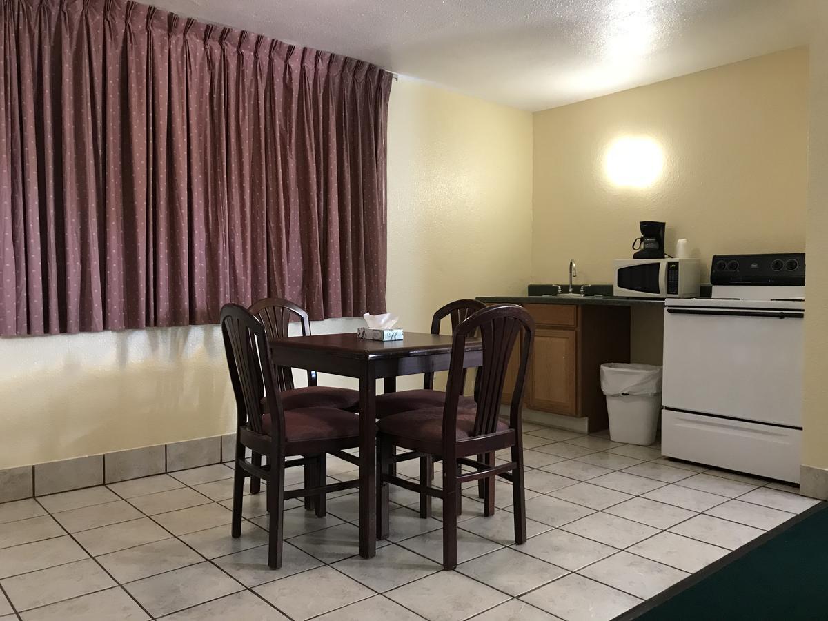 Relax Inn Of מדפורד מראה חיצוני תמונה