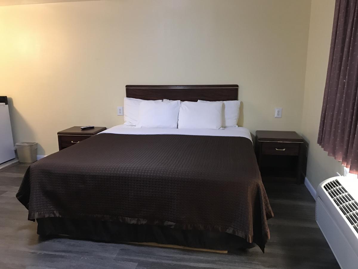 Relax Inn Of מדפורד מראה חיצוני תמונה